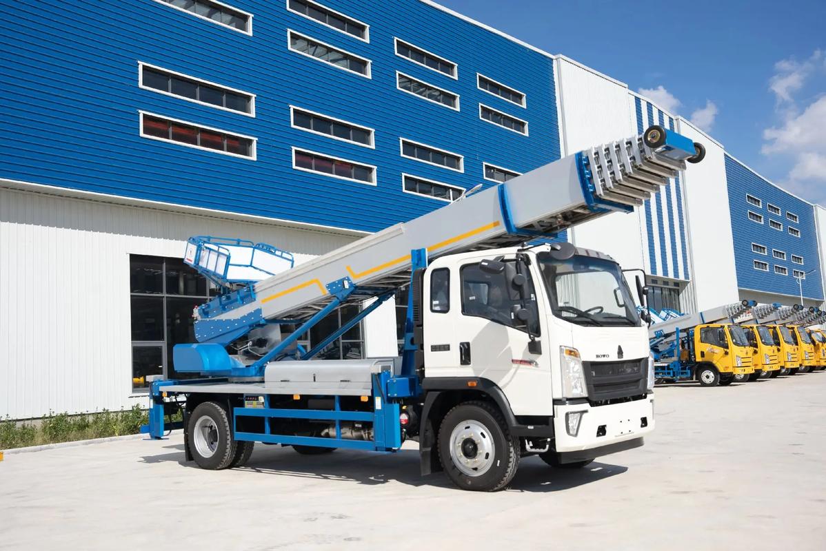 镇江润州出租云梯车高空作业车 建筑垃圾搬运